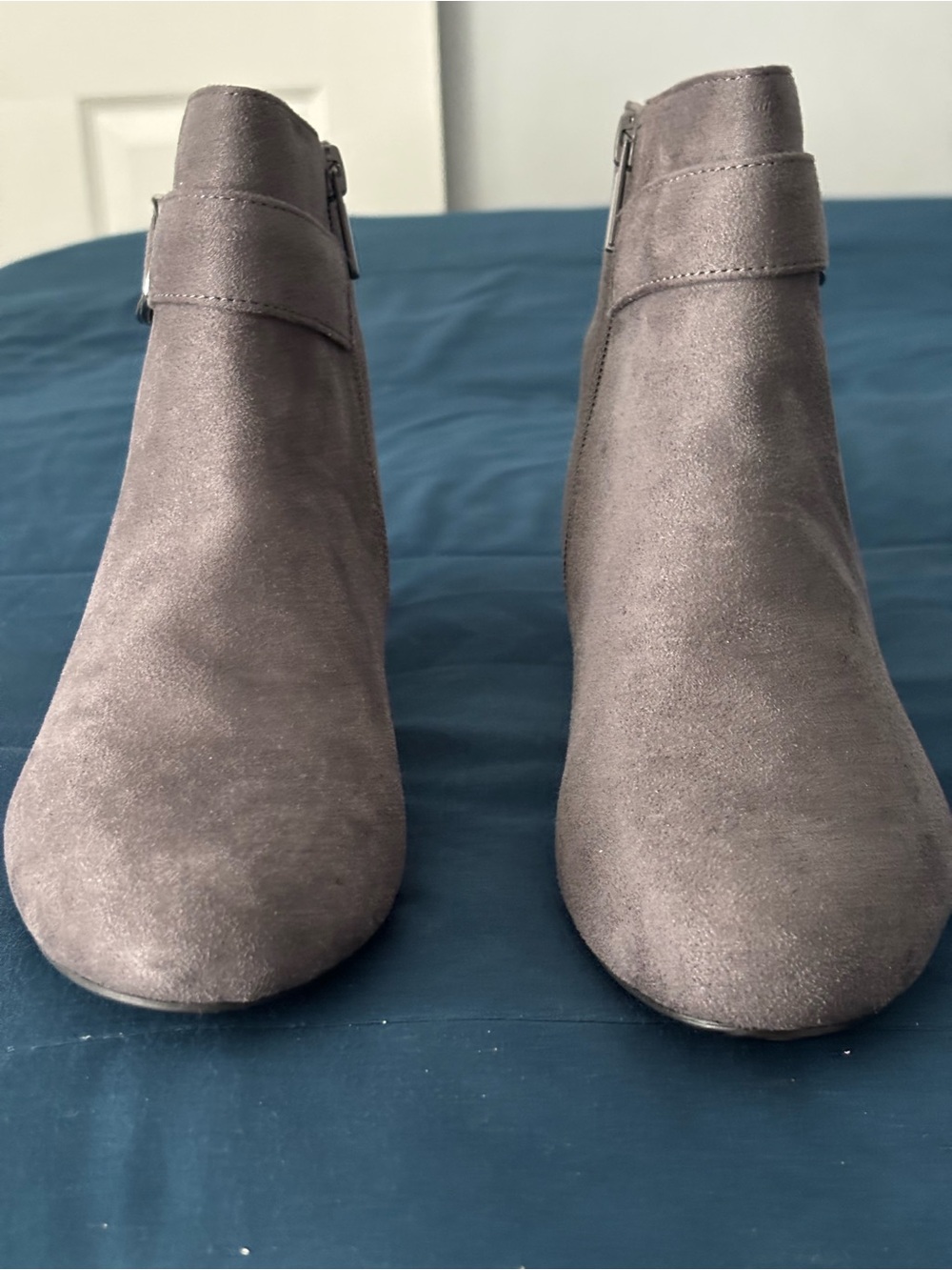 Women’s Gray Suede Dress Boots - Size 8
